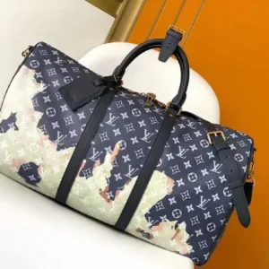LOUSE VUITTON